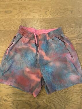 lululemon athletica Pink & Blue Tie-Dye Athletic Shorts 5 inch liner less